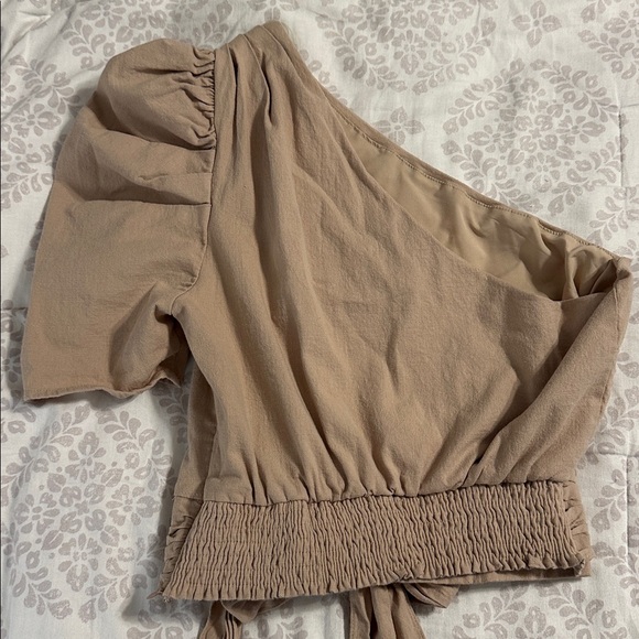 DO+BE Tan One-Shoulder Top - Picture 2 of 2